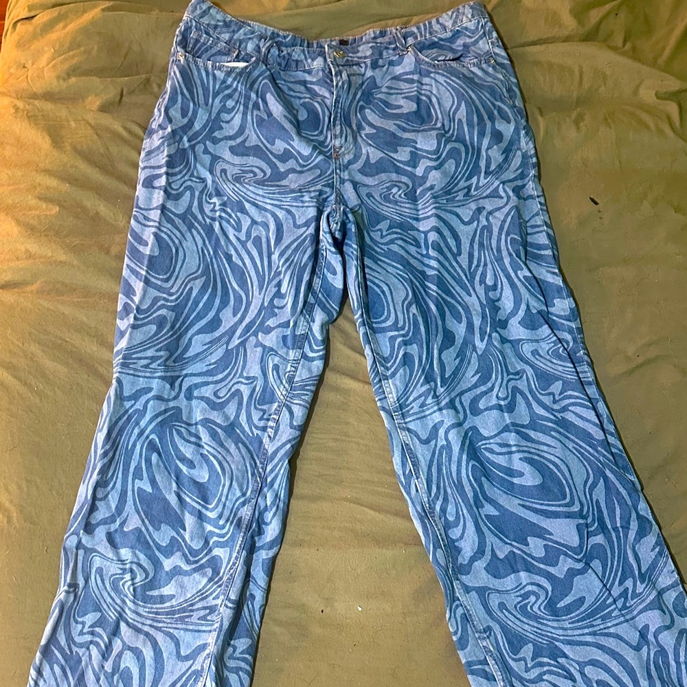 Patterned baggy high rise jeans